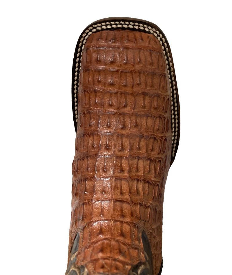 Bota de Piel de Cocodrilo Genuina para Hombre El Malcreado - Estilo Bulldog, Color Cognac